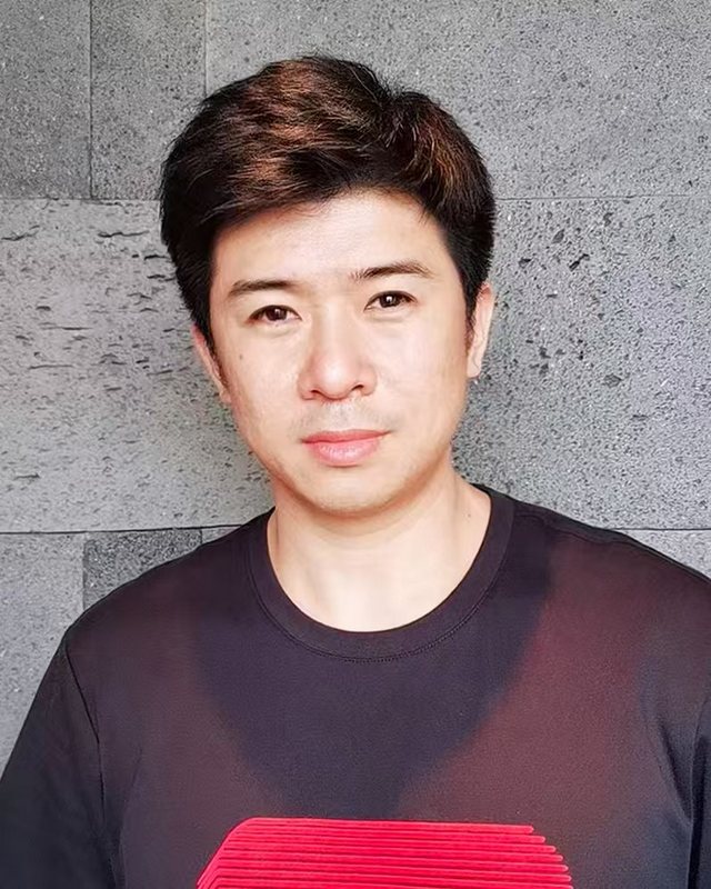 副系主任卢洋副教授